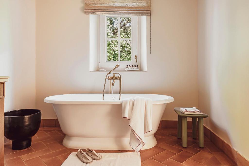 Hotel Lou Pinet - 4