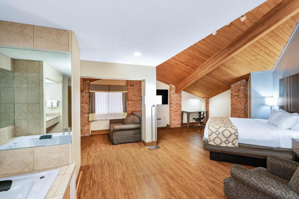 Baymont by Wyndham Tupelo, Tupelo