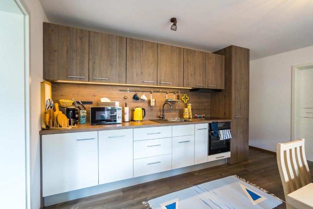 Luxury Mountain View Apartment 전경