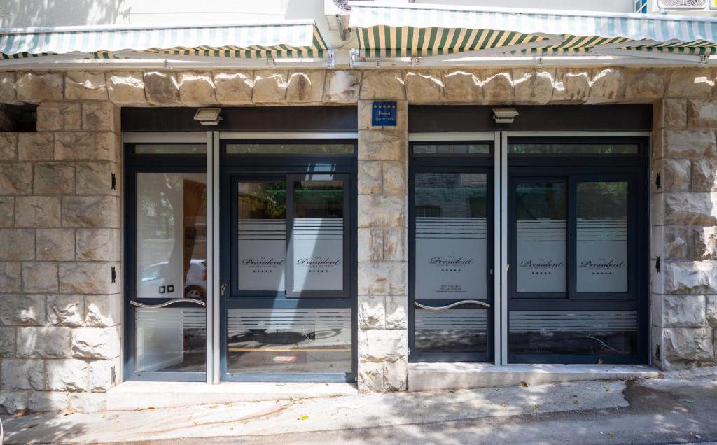 Entrance, President Suites in Split