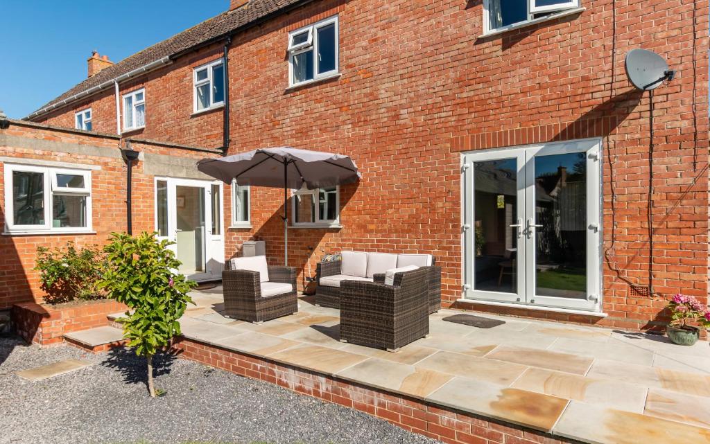 Number Five, Somerton