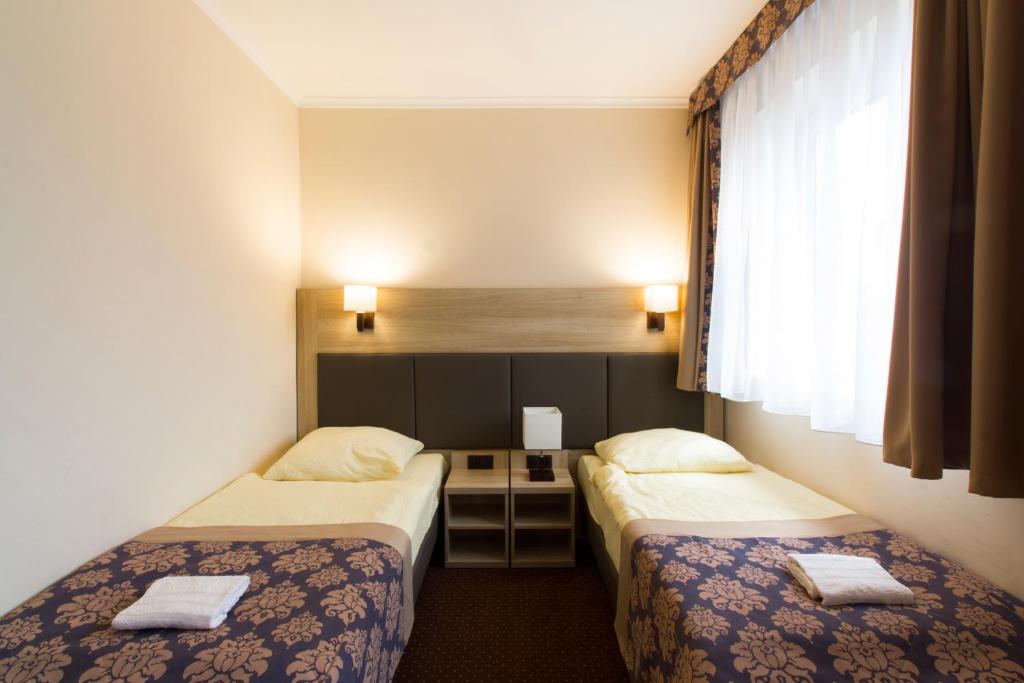 Motel DB2000 photo