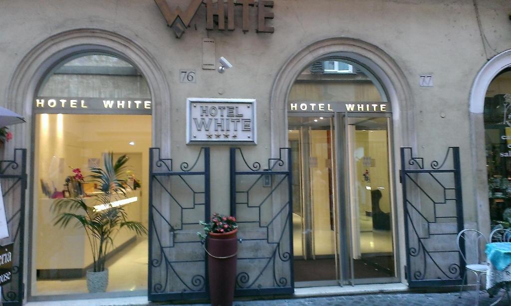 Hotel White - zdjęcie 2