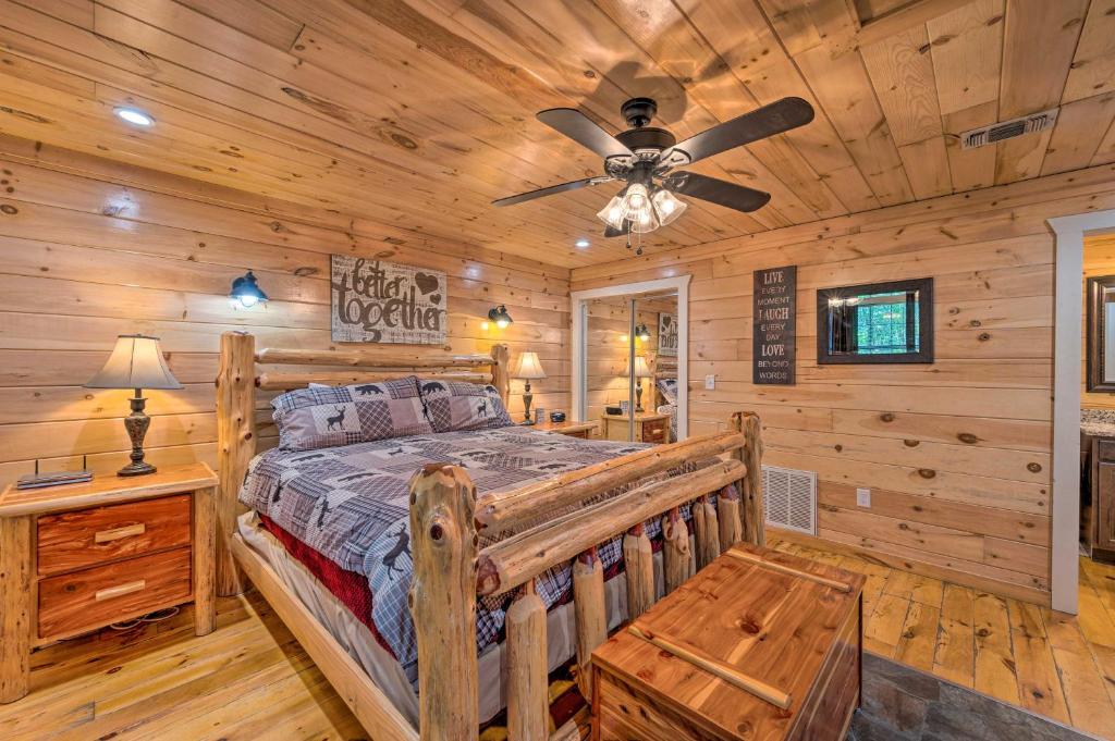 Broken Bow Bungalow Relaxed Retreat with Deck! ViaMichelin HOTEL