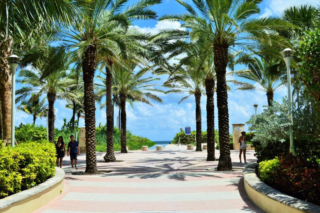Penthouse De Soleil South Beach - on Ocean Drive Miami Beach photo