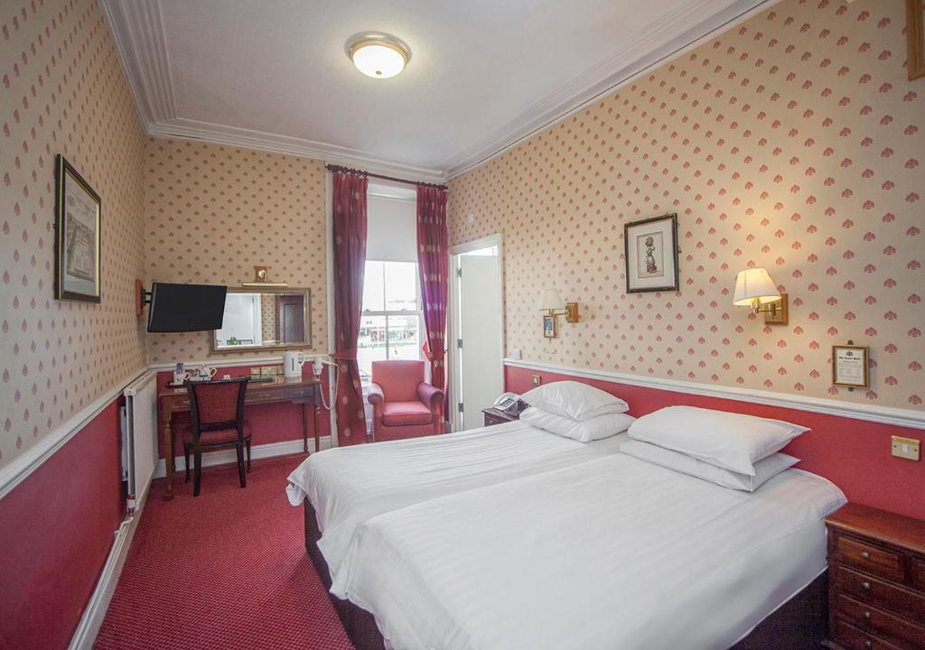 The Royal Hotel photo