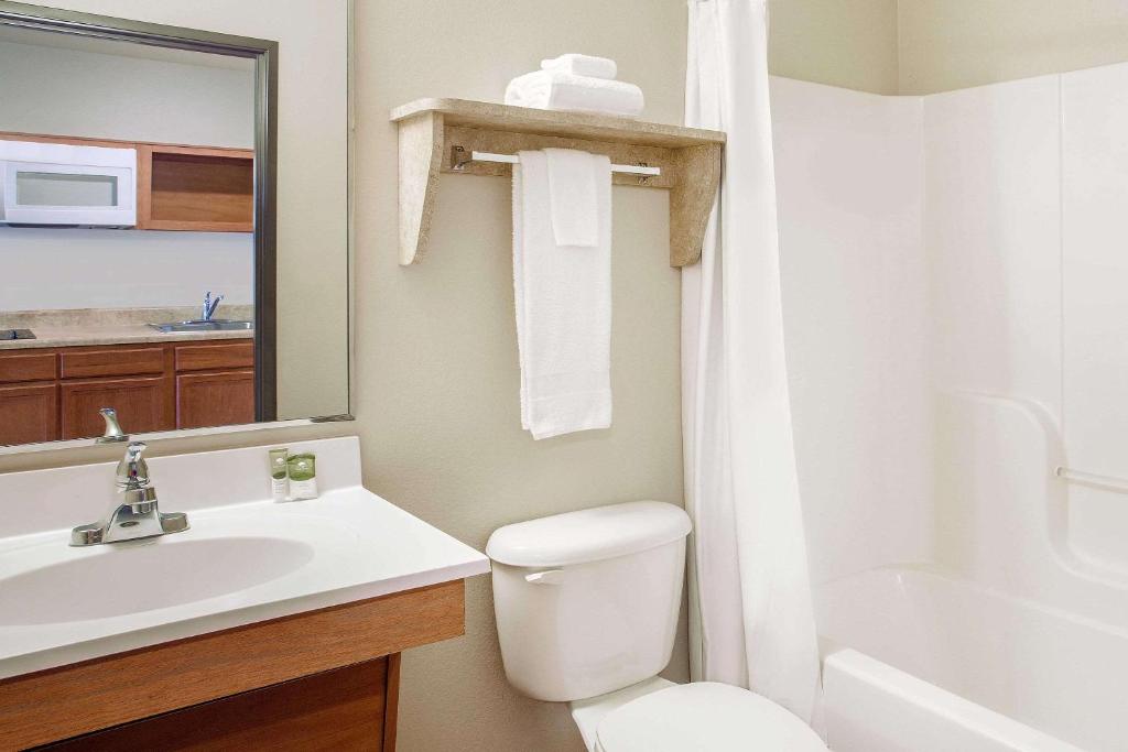 WoodSpring Suites Manassas Battlefield Park I-66 photo
