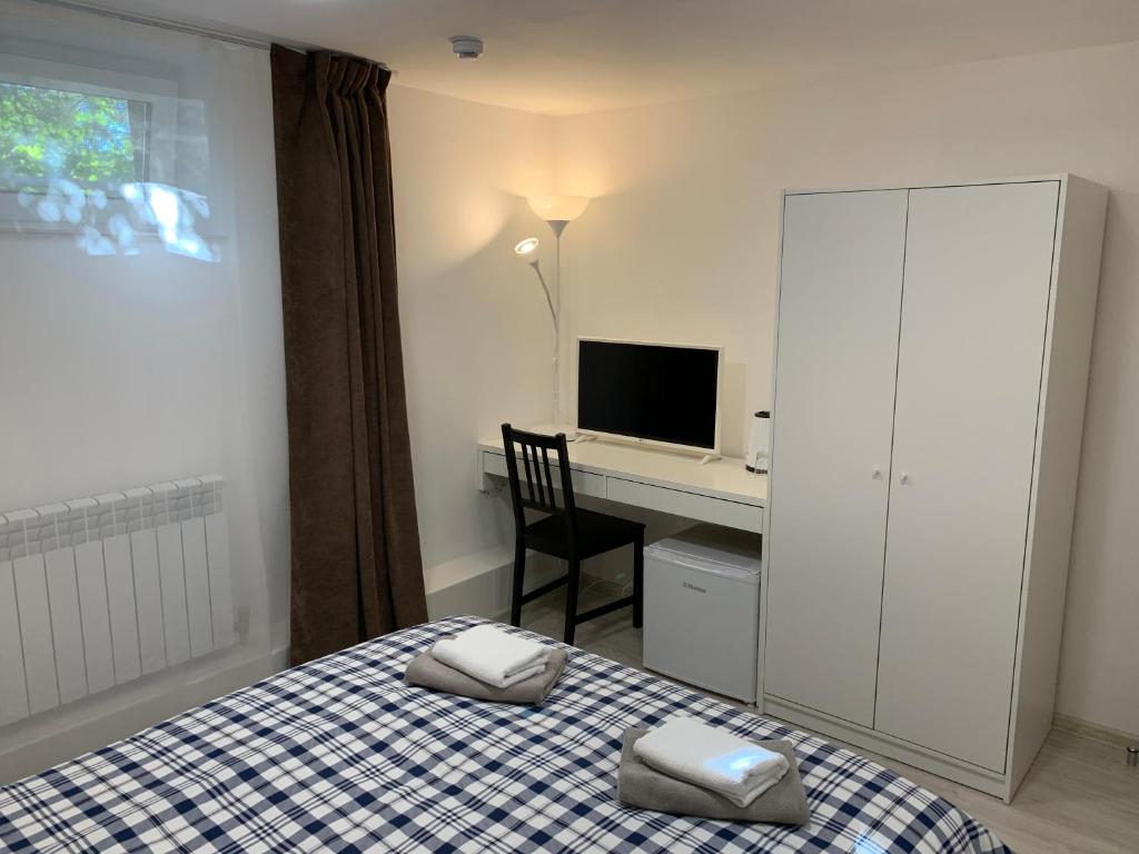 Double Room - Basement Floor