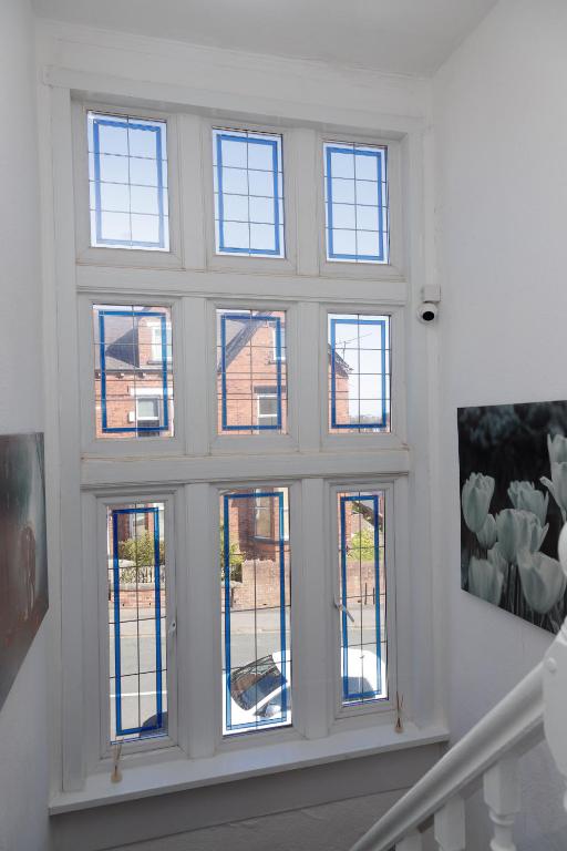 Kirkstall House photo