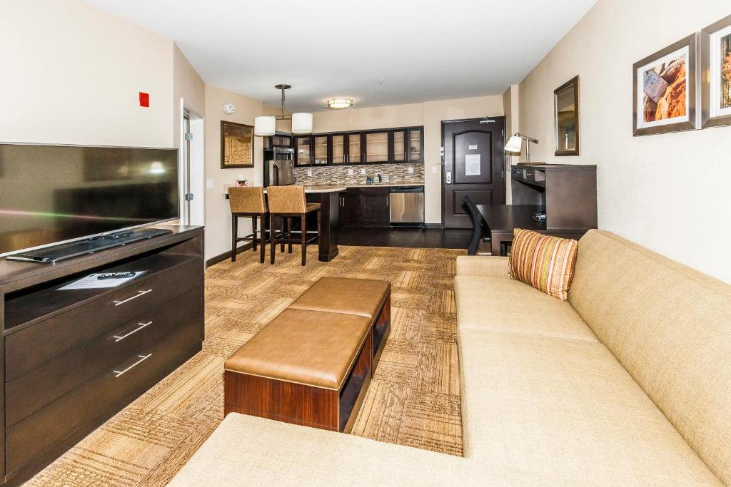 Staybridge Suites Knoxville West photo