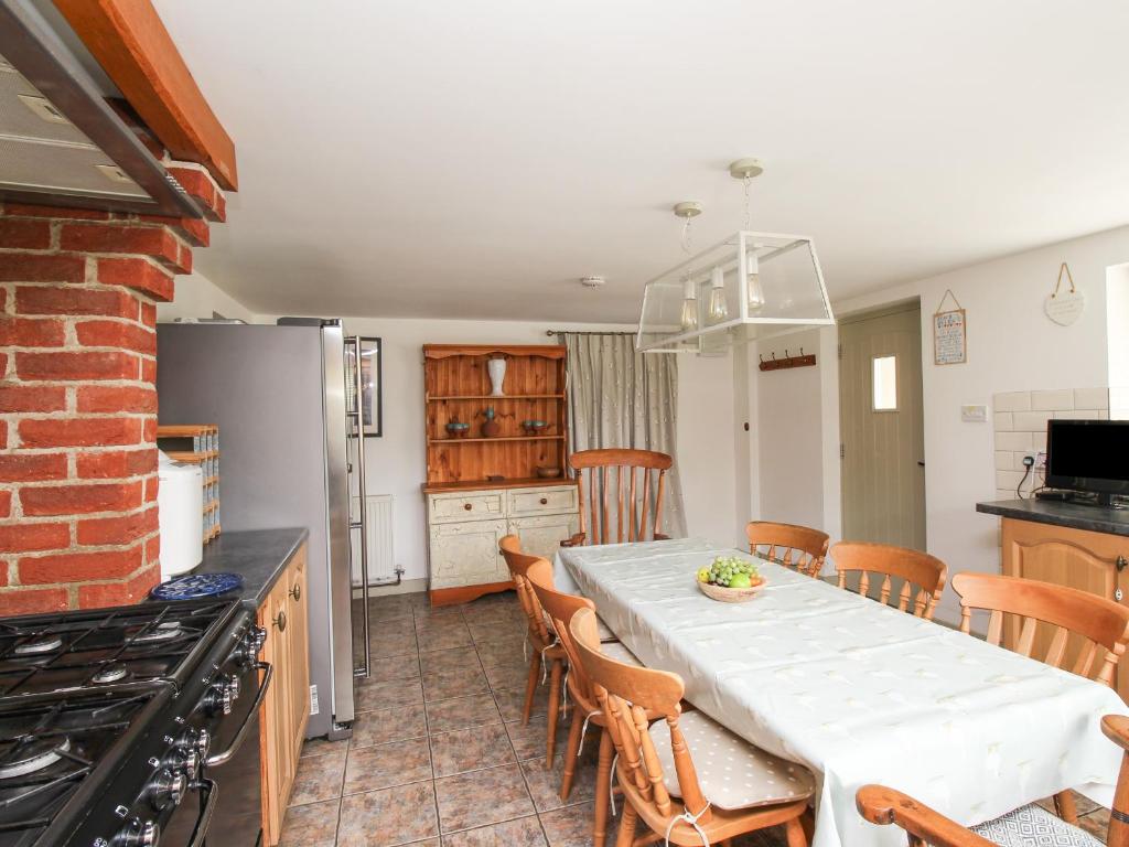 Forge Cottage, West Lulworth photo 6