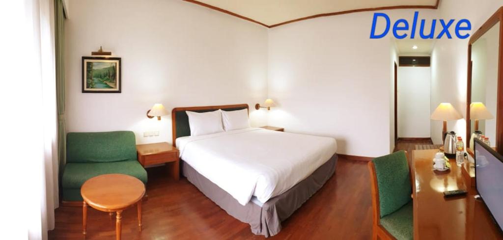 Whiz Capsule Hotel Grand Bromo photo