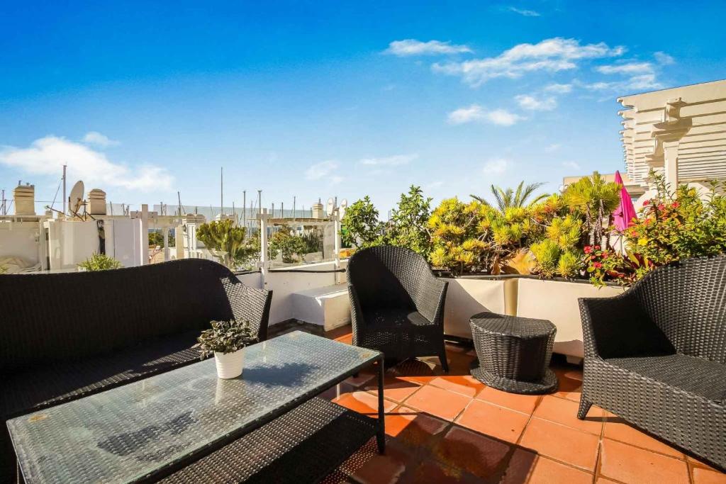 Harbour 374 with private roof terrace in Puerto de Mogan by El Sirocco - 2