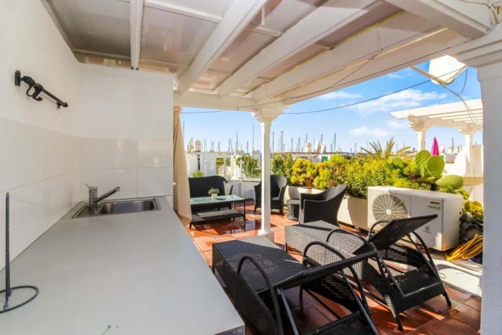 Harbour 374 with private roof terrace in Puerto de Mogan by El Sirocco - 4