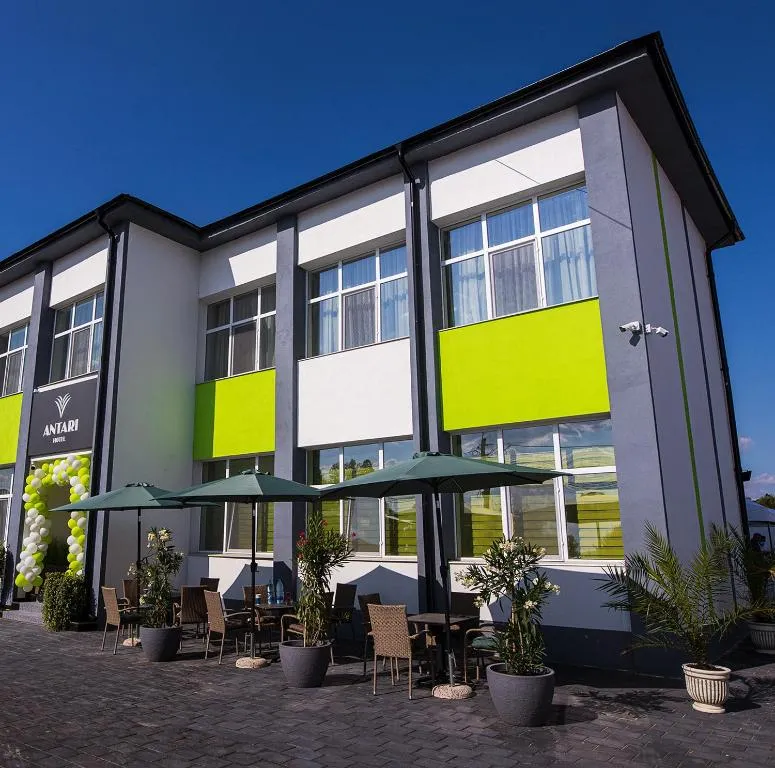 Antari, hotel v destinaci Slatina