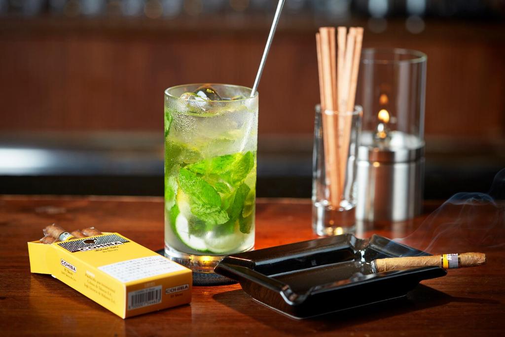 酒吧/Lounge Bar
