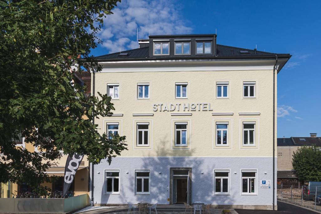 Exterior view, Stadthotel Oberndorf in Hof Bei Salzburg