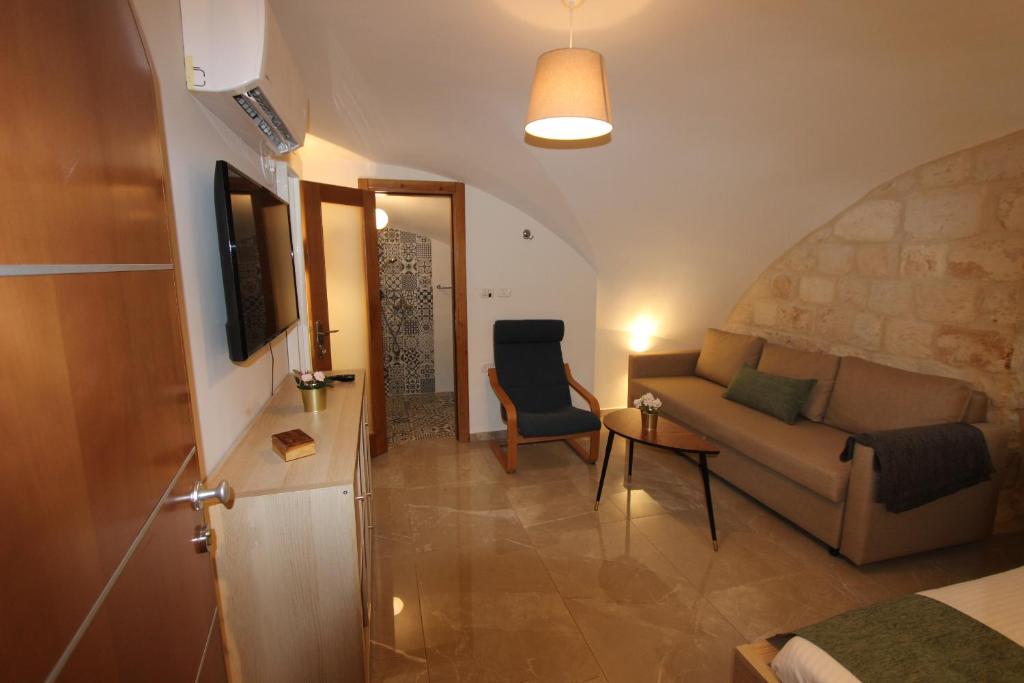 St. John Apartment photo