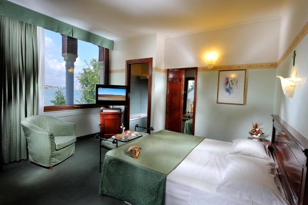 Hotel Russo Palace - 5