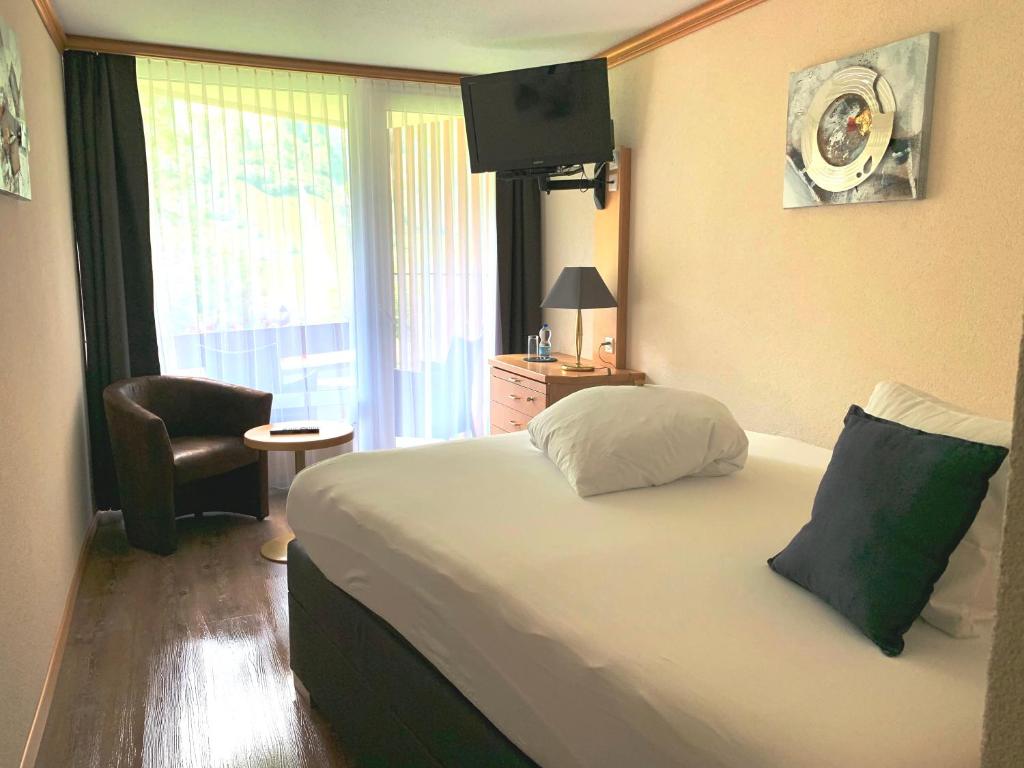 Hotel Quellenhof Leukerbad photo