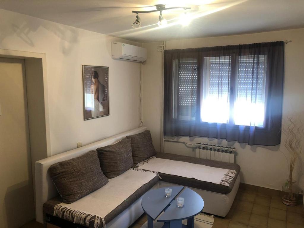 Day &amp; Night Apartment — Hotel in Cuprija