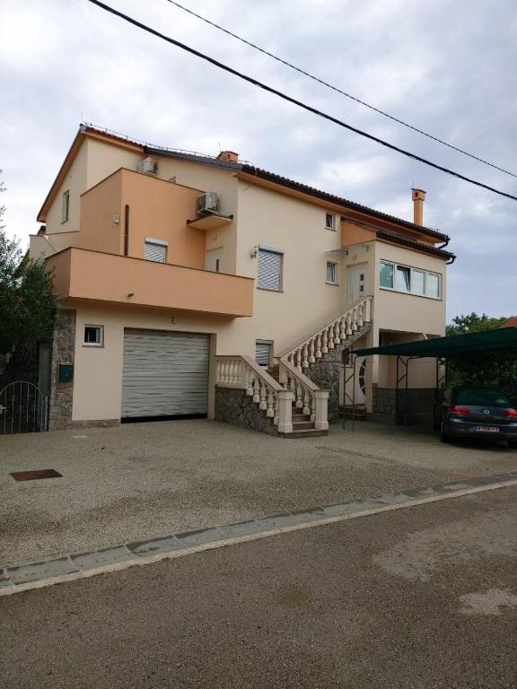 Apartmani Anita — Hotel in Malinska