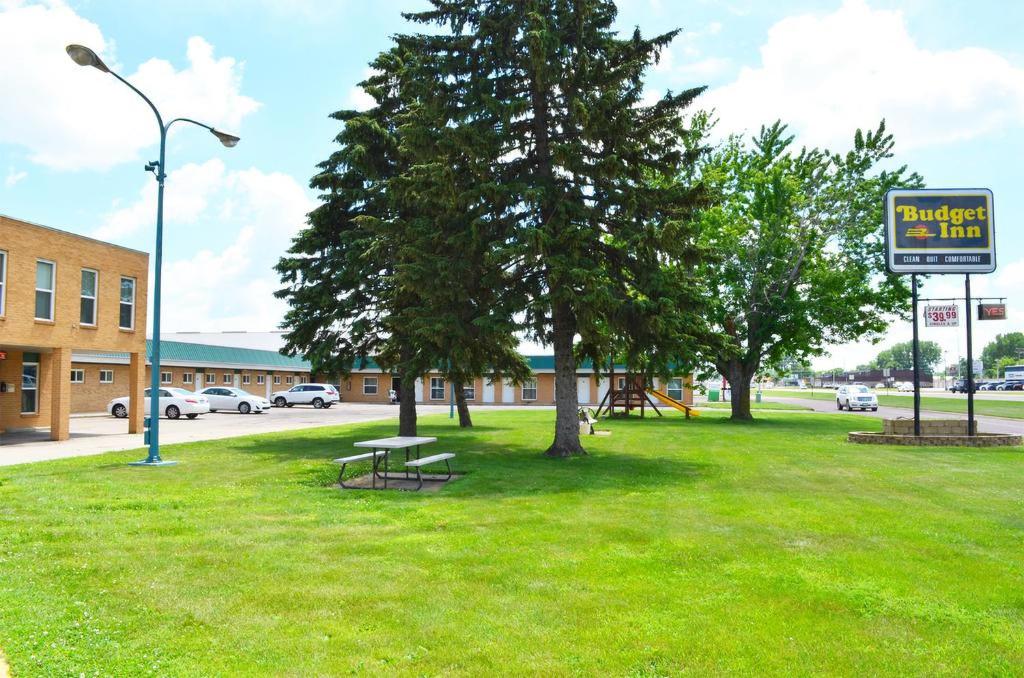 Budget Inn Fairmont photo