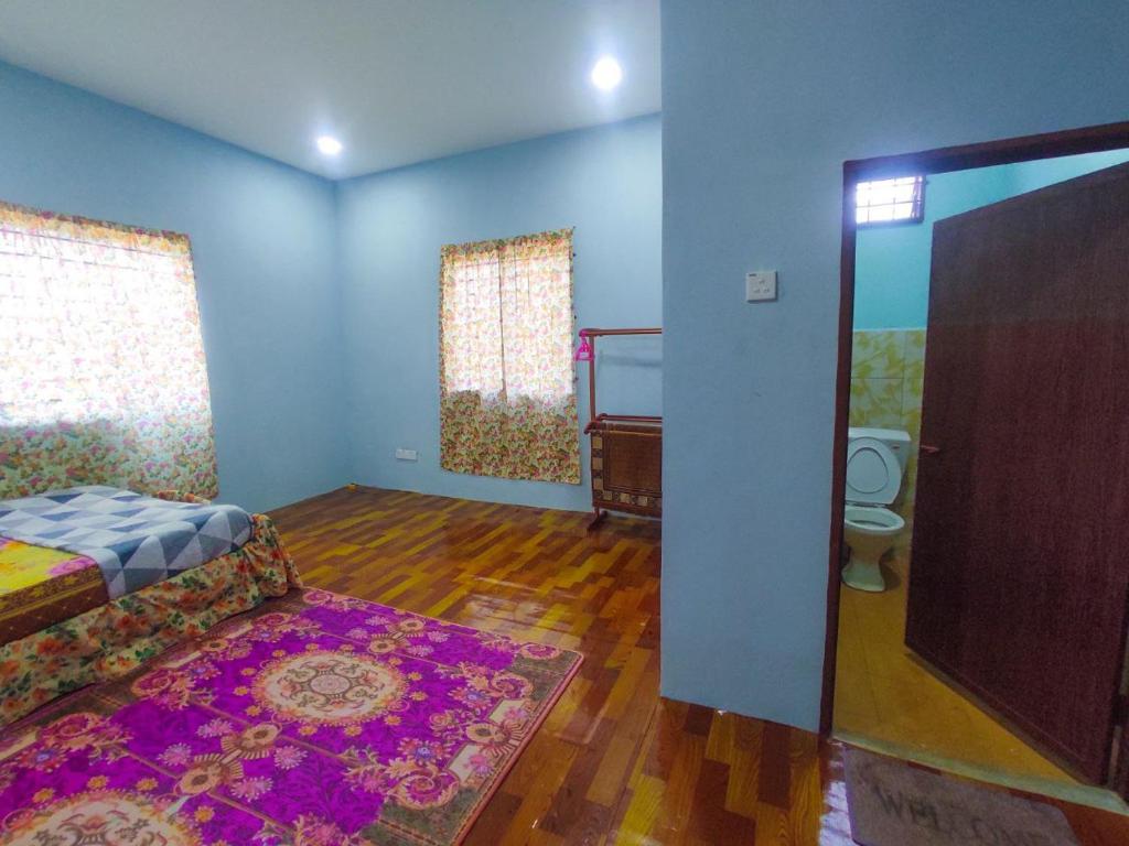 Teratak Aqish, Besut Terengganu — Hotel in Besut
