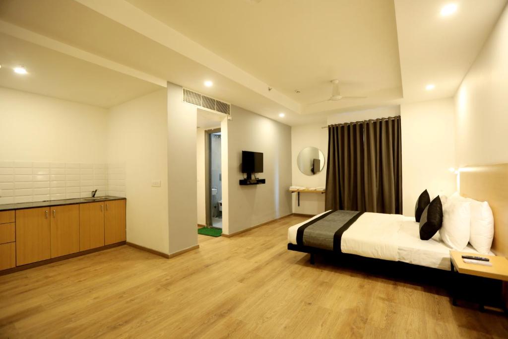 The Roseman Hotel and Suites photo