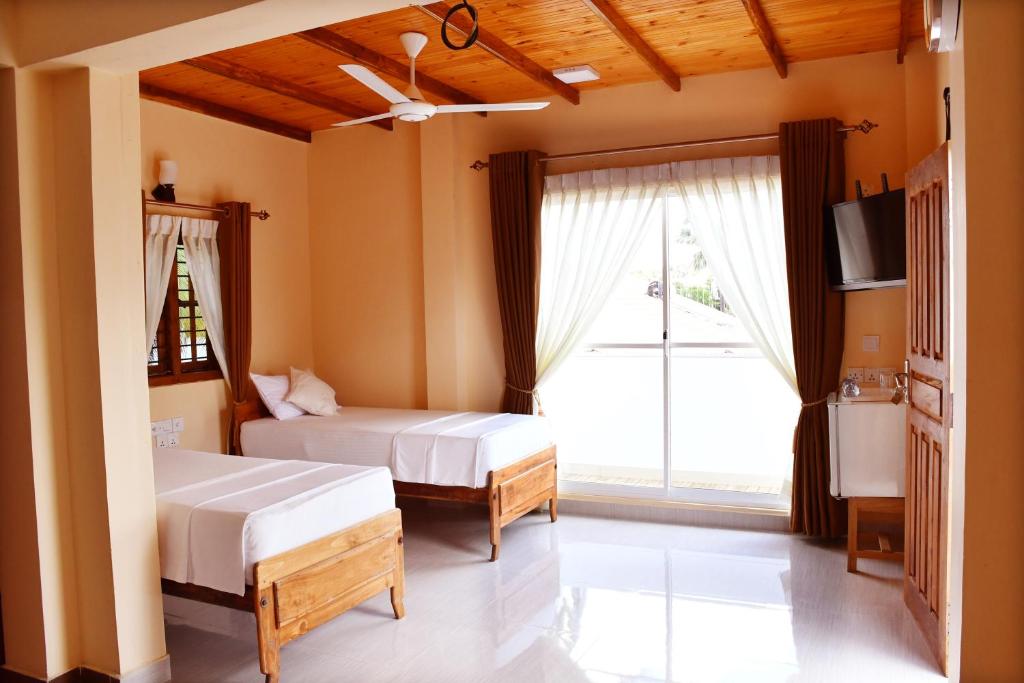 ブルー ウォーター ビーチ リゾート (Blue Water Beach Resort)