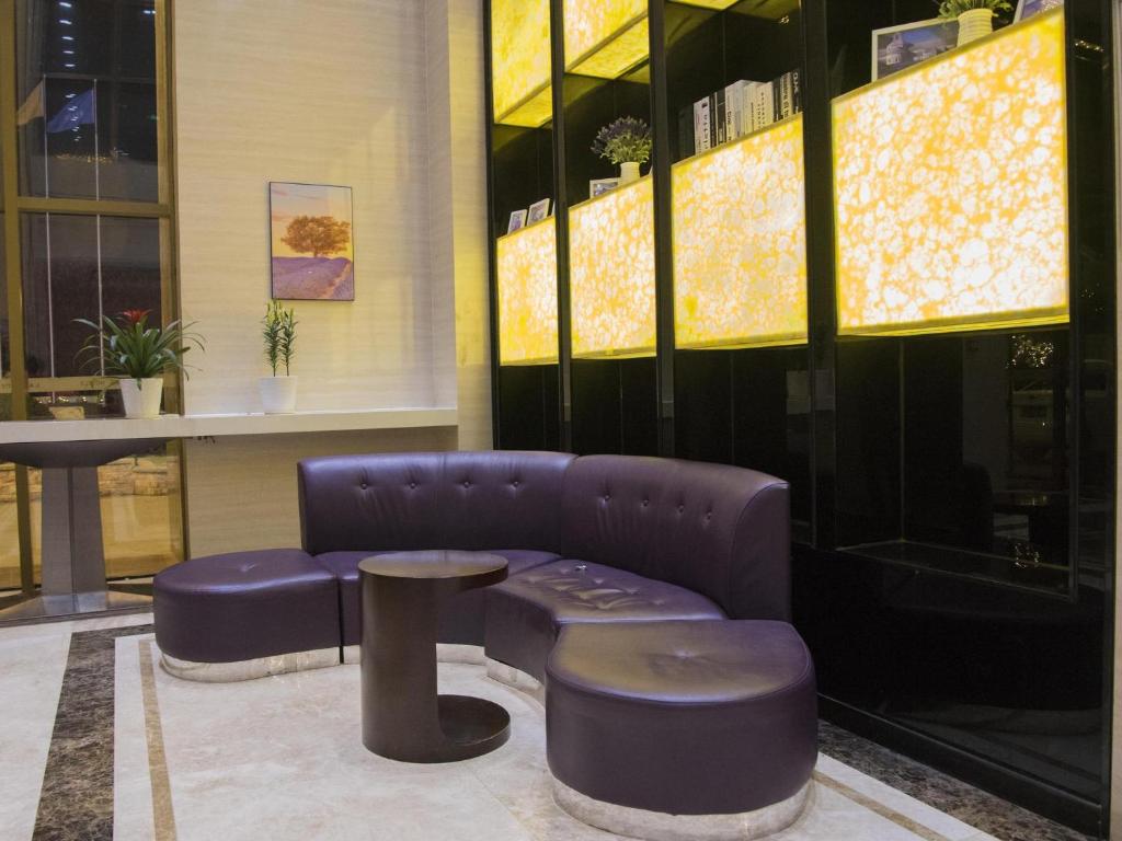 라벤더 호텔 객실 내부