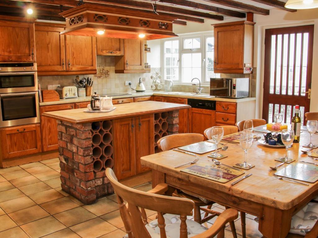 Bryn Celyn, Trefonen photo 4