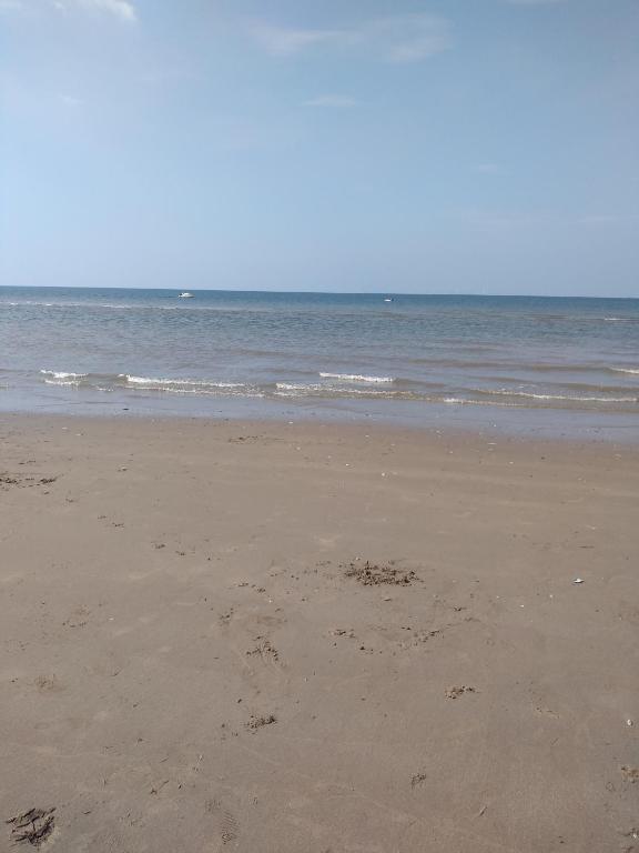 A22 is a 3 bedroom, 8 berth caravan close to the beach on Whitehouse Leisure Park, Towyn, Abergele,  photo
