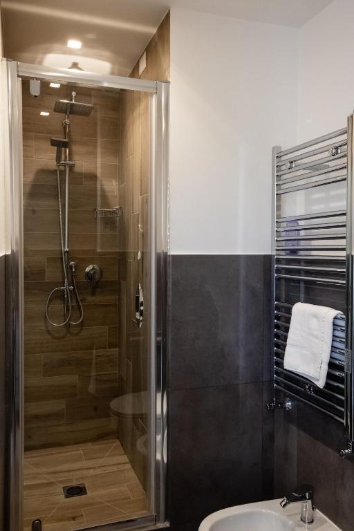 Eighty Four Luxury Rooms photo