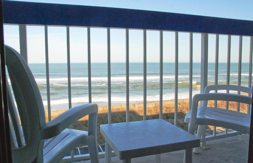 Holiday Inn Express Nags Head Oceanfront photo