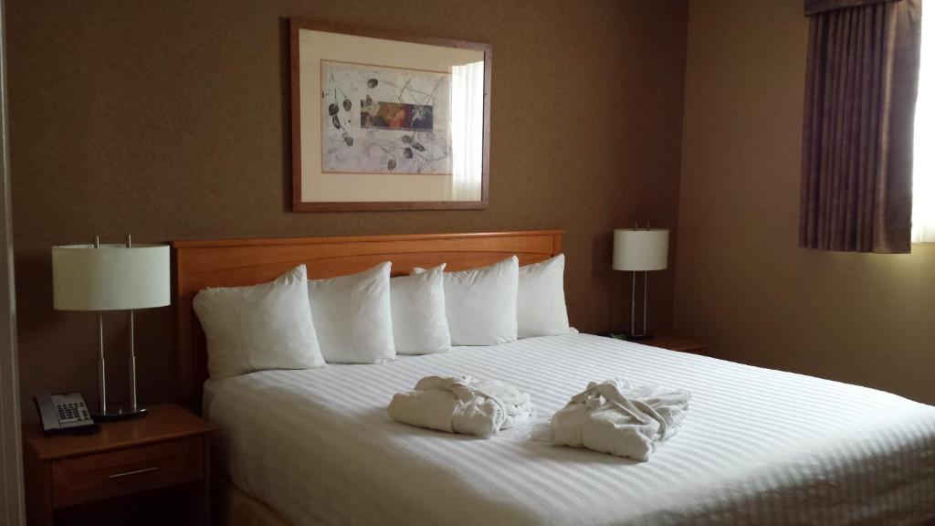 Days Inn & Suites by Wyndham West Edmonton photo