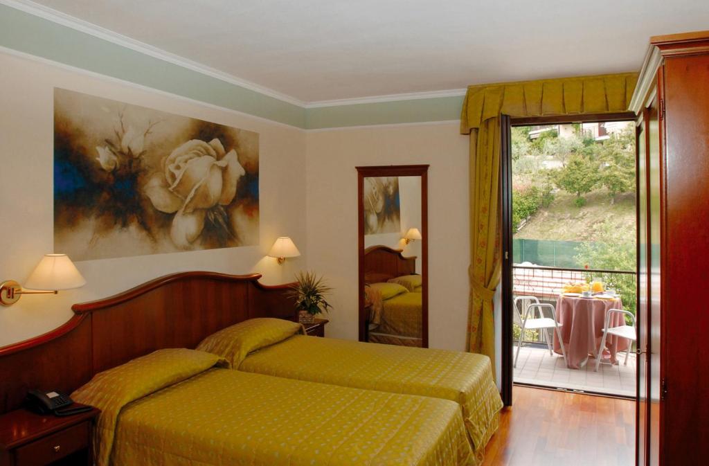 Hotel Astra - 4