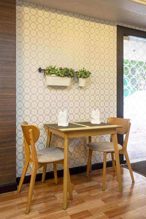 彩虹精品酒店 (Baiyoke Boutique Hotel)