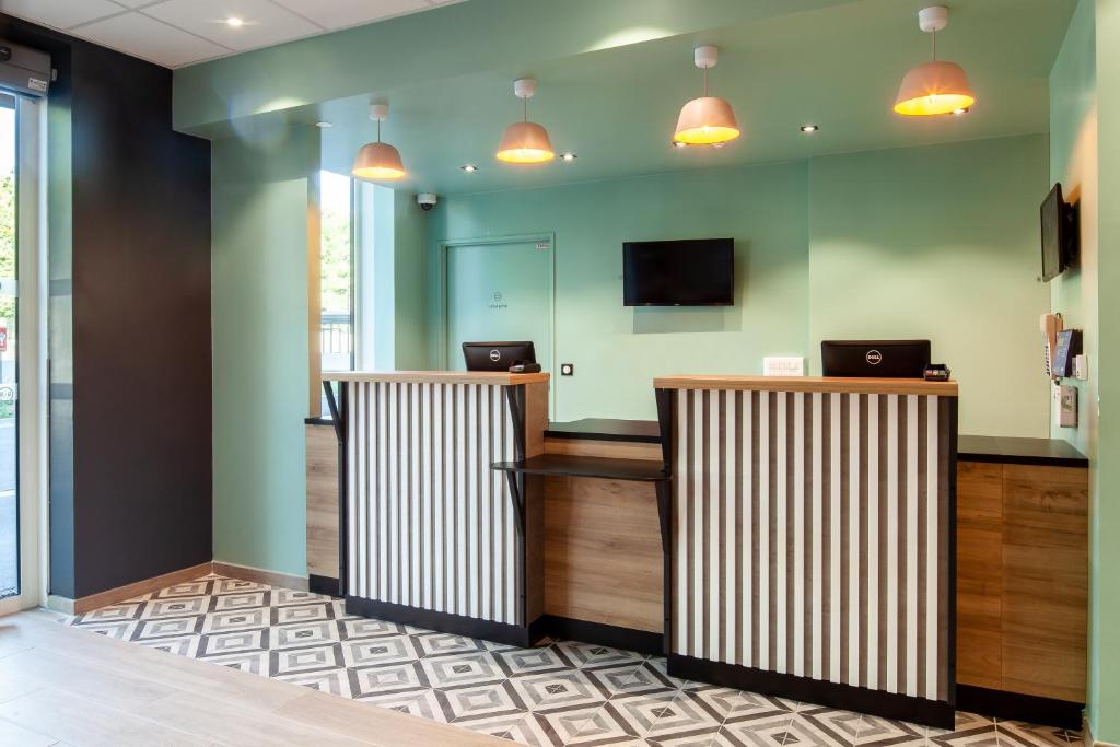 B&B HOTEL Saint-Denis Porte de Paris photo