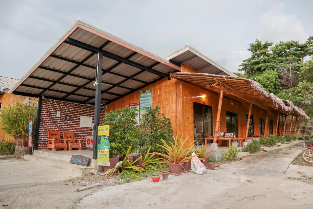 チョム ダオ リゾート (Chom  Dao  Resort) エントランス