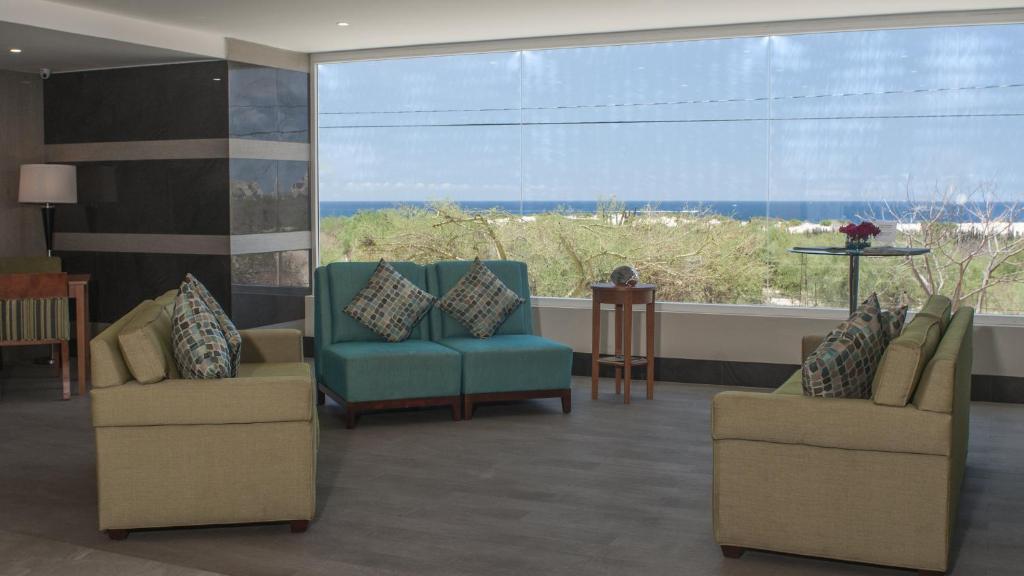 Holiday Inn Express Cabo San Lucas photo