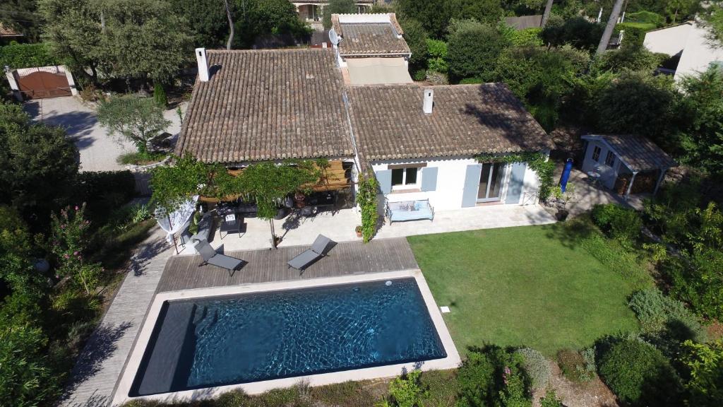 Villa Les Lucioles - Chambre indépendante - Piscine privative - Petit déjeuner - Parking - 1