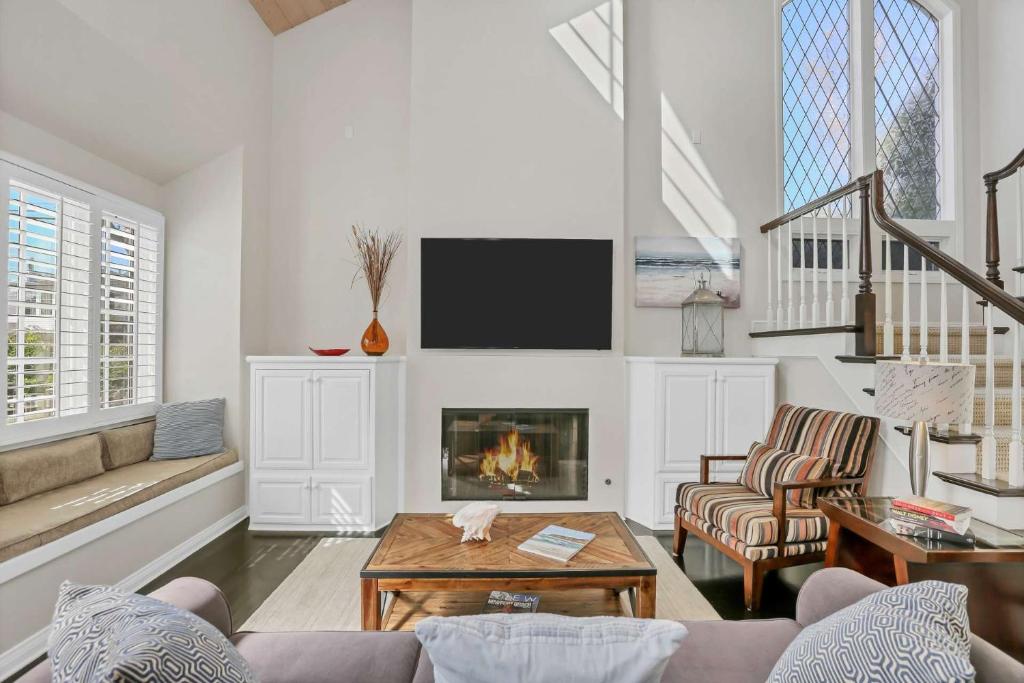 416 Dahlia, Newport Beach