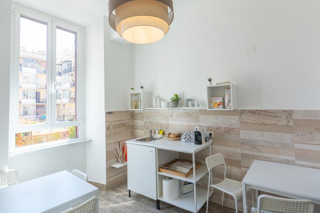 Shine house photo