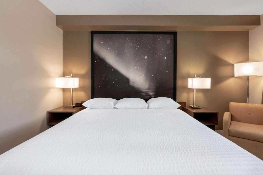 Super 8 By Wyndham Winnipeg West Photo 47