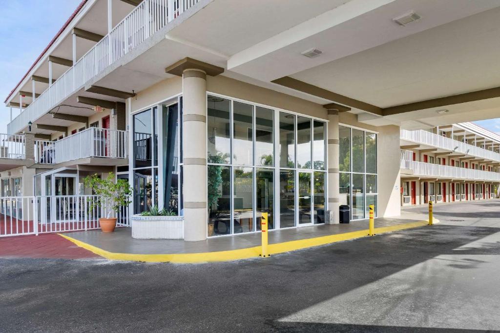 Rodeway Inn Clearwater-Largo photo