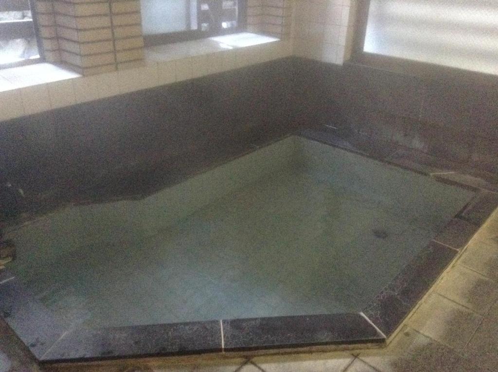 Hot spring bath