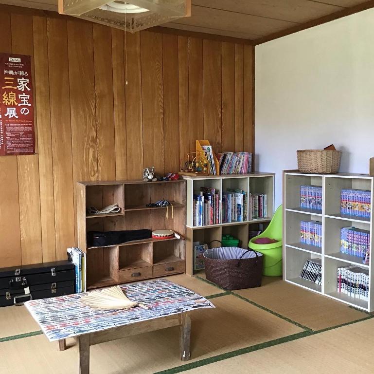 Shared lounge/TV area