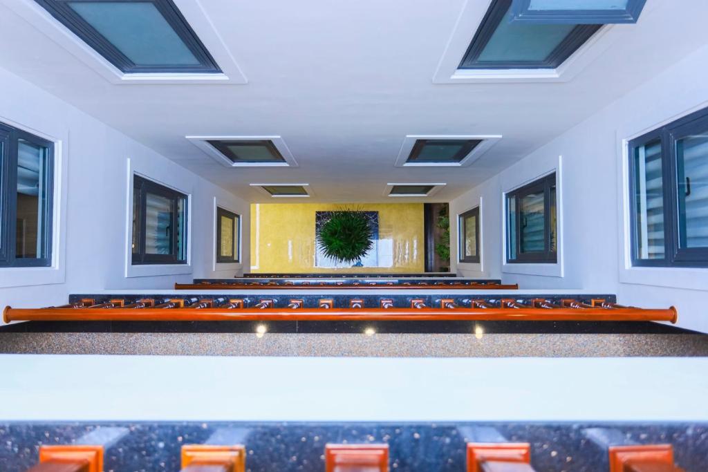 フロント・ロビー