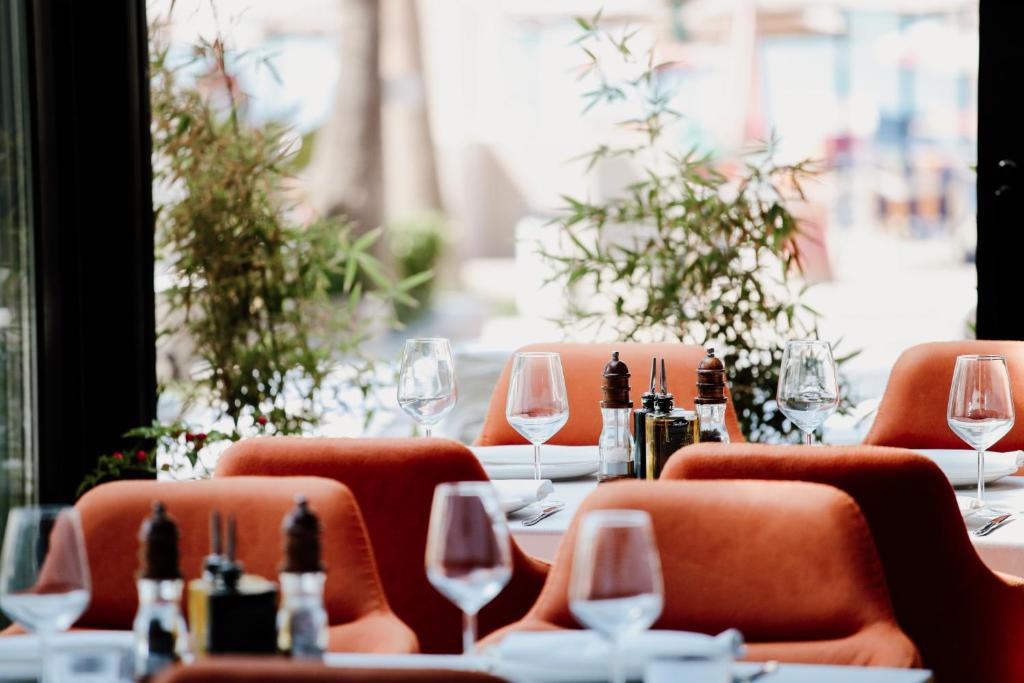 Klajdi Resort & SPA — Restaurant & bars in Golem, Tirane